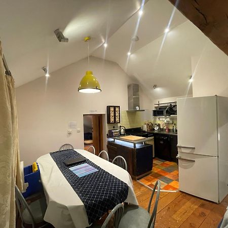 C Farmhouse Accommodation Alne Bagian luar foto