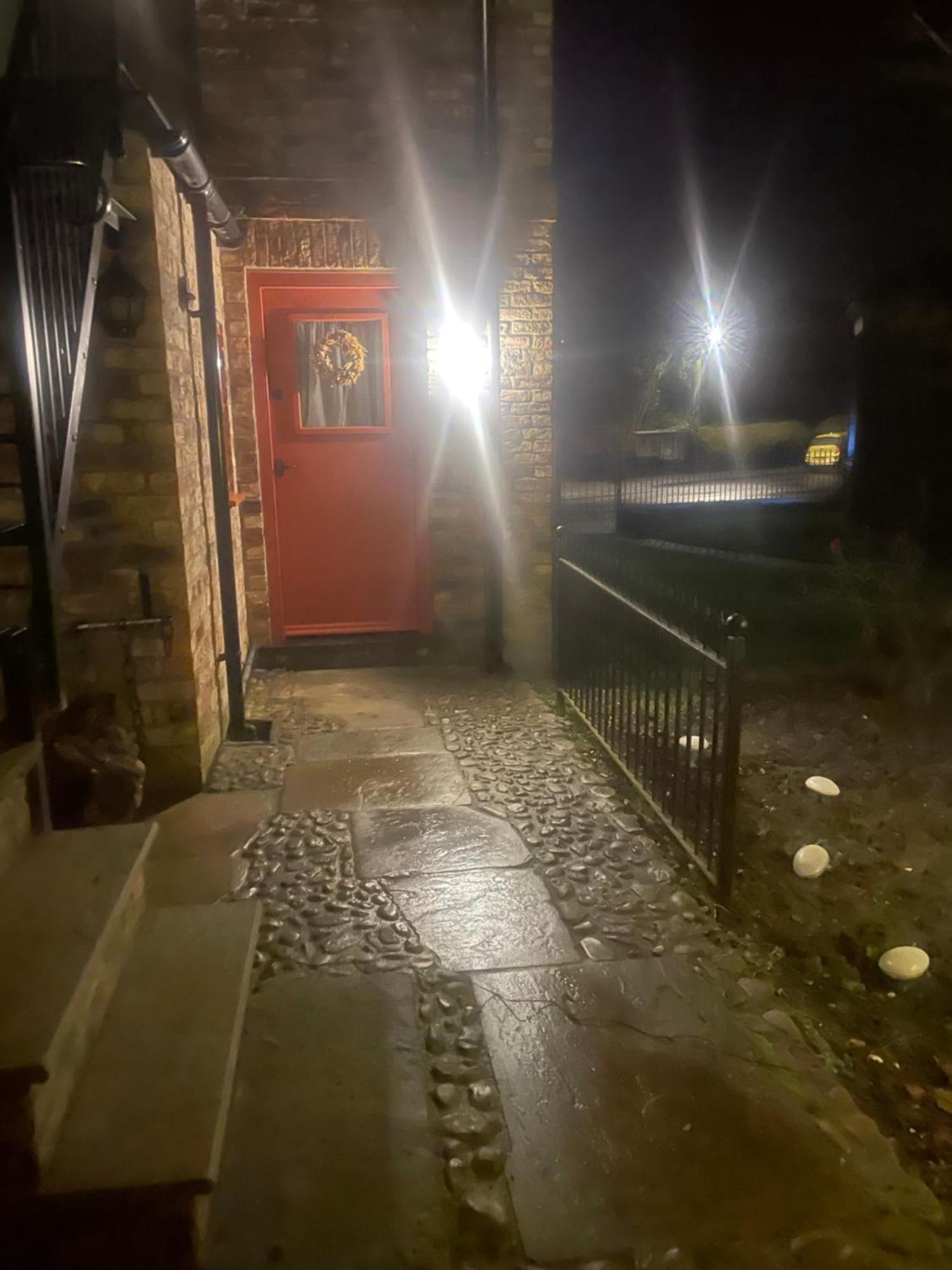 C Farmhouse Accommodation Alne Bagian luar foto